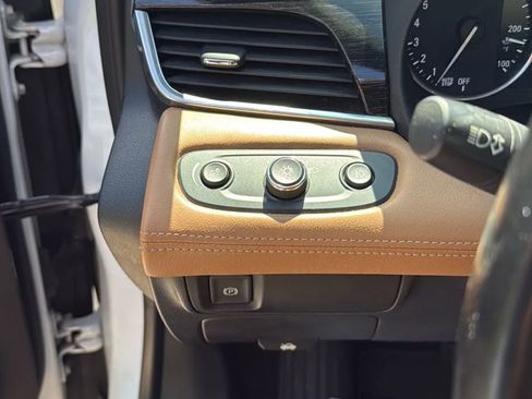 Used 2017 Buick LaCrosse Essence w/ Sun and Shade Package FWD image 12
