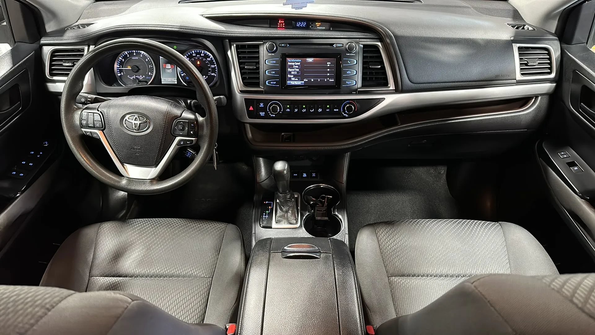 Used 2019 Toyota Highlander LE AWD/4WD image 21
