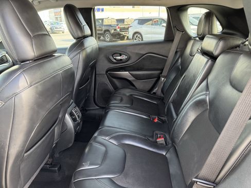 Used 2020 Jeep Cherokee Latitude Plus w/ Cold Weather Group image 33