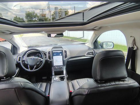 Used 2024 Ford Edge Titanium w/ Equipment Group 301A AWD/4WD image 25