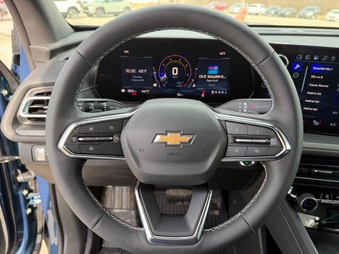 Used 2025 Chevrolet Traverse LT w/ LPO, Floor Liner Package image 10