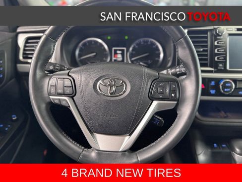 Used 2016 Toyota Highlander Limited image 15