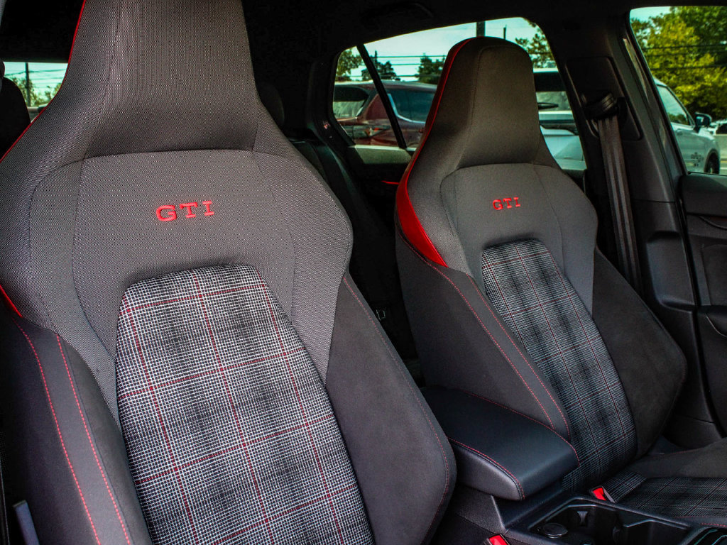 Used 2024 Volkswagen GTI S FWD image 39