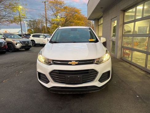 Used 2021 Chevrolet Trax LS w/ Tint and Cruise Package image 7