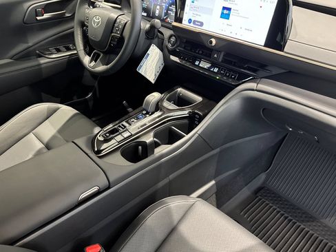 New 2026 Toyota Crown AWD/4WD image 17