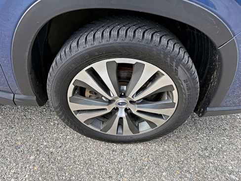 Used 2019 Subaru Ascent Limited AWD/4WD image 11