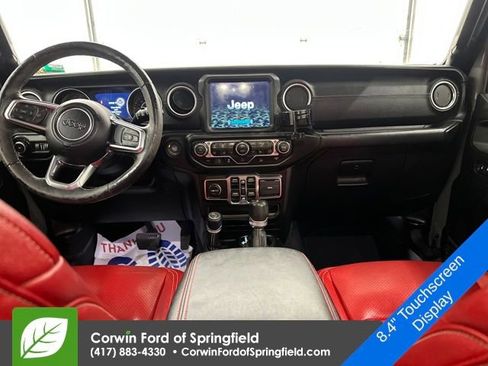 Used 2019 Jeep Wrangler Unlimited Sahara w/ Uconnect 4C Nav & Sound Group image 21