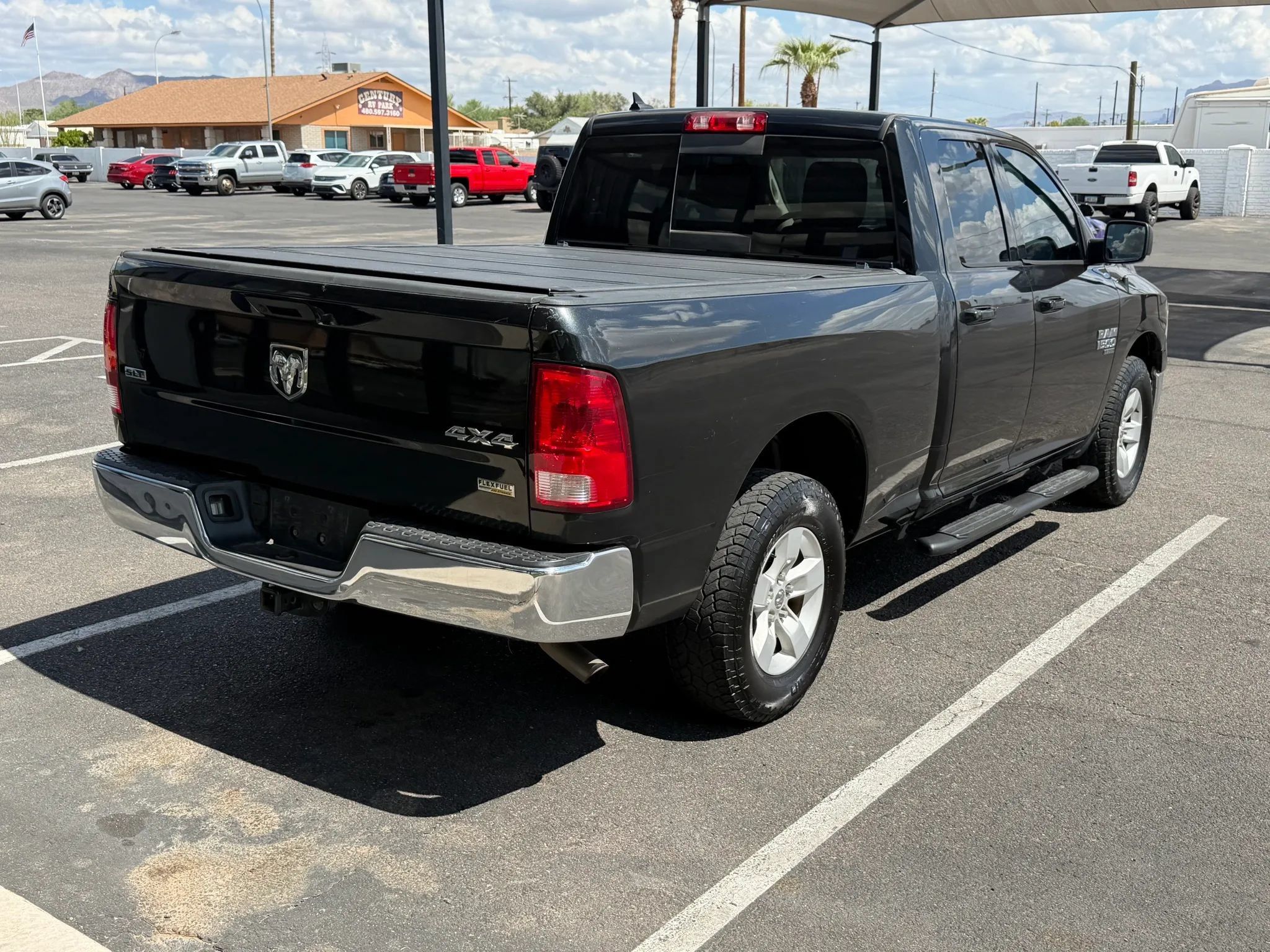 Used 2019 RAM 1500 Classic SLT w/ Luxury Group AWD/4WD image 4