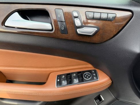 Used 2017 Mercedes-Benz GLS 450 4MATIC w/ Premium Package image 27