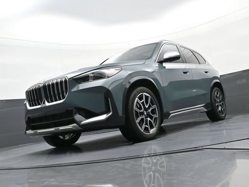 Used 2024 BMW X1 xDrive28i w/ Technology Package image 23