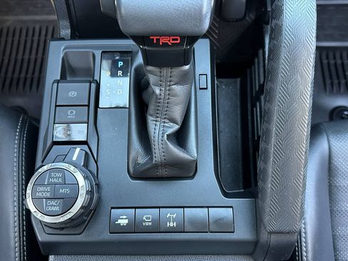 Used 2025 Toyota 4Runner TRD Off-Road Premium w/ Tow Technology Package AWD/4WD image 40