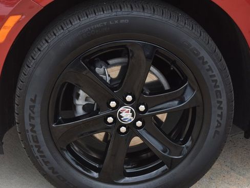 Used 2024 Buick Enclave Essence w/ Sport Touring Edition image 11