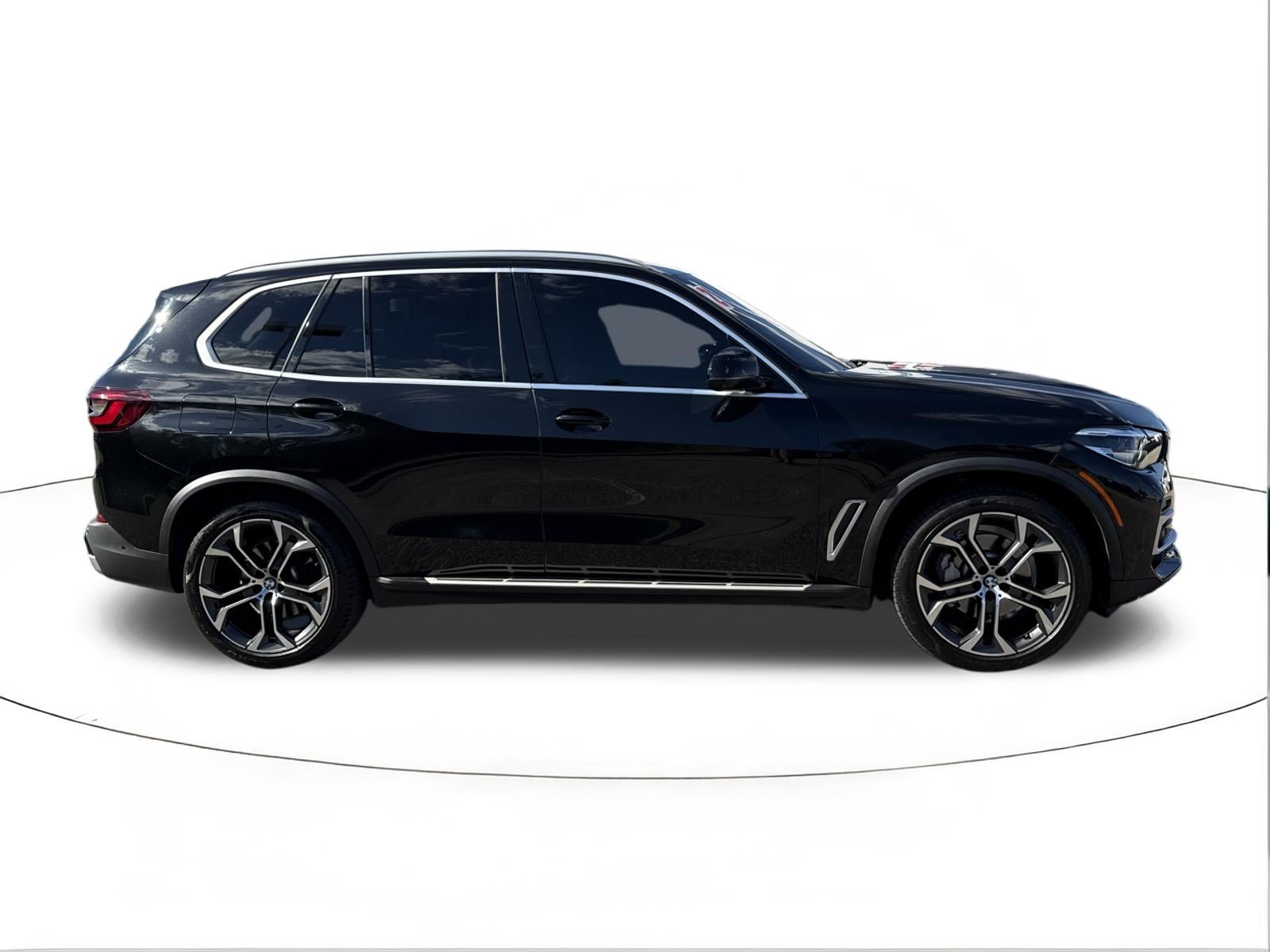 Used 2022 BMW X5 sDrive40i w/ Premium Package RWD image 2