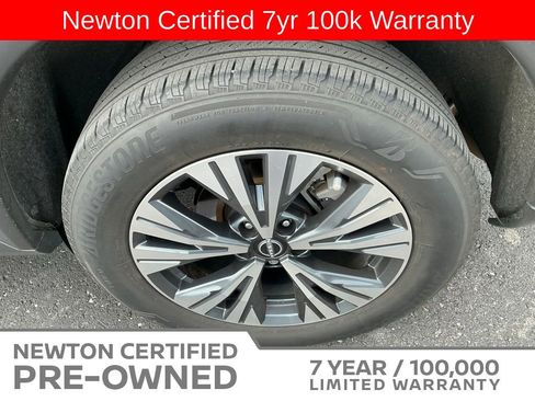 Used 2023 Nissan Rogue SV FWD image 12