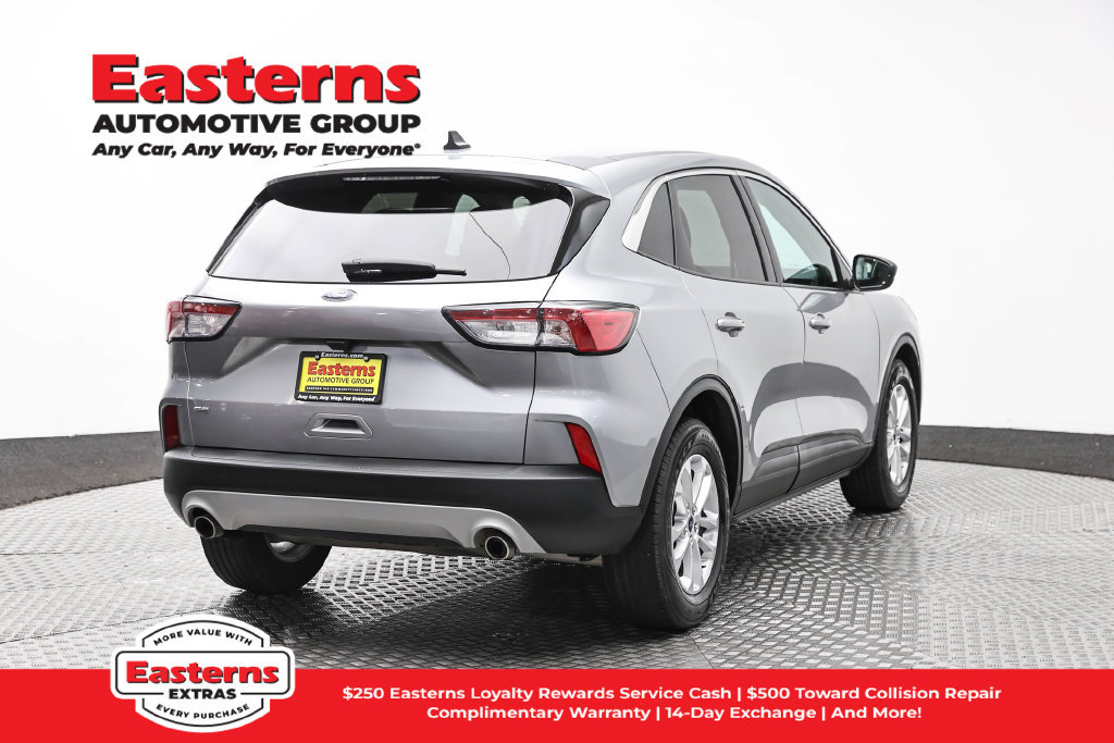 Used 2022 Ford Escape SE FWD image 6