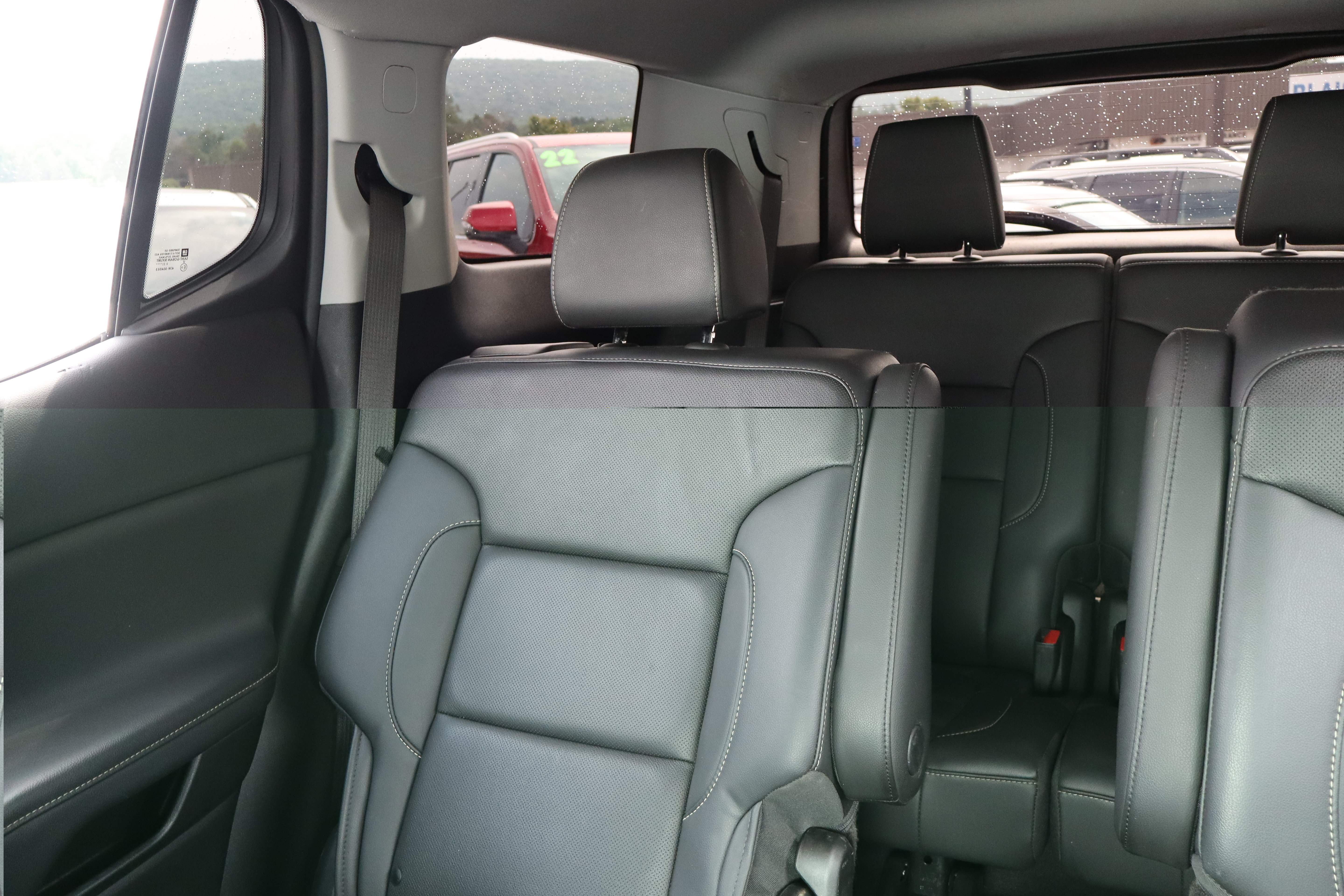 Used 2023 GMC Acadia SLT w/ Technology Package AWD/4WD image 25