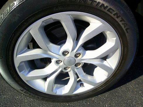 Used 2018 Land Rover Discovery Sport HSE image 20