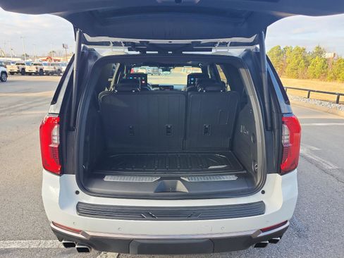 Certified 2025 GMC Yukon AT4 Ultimate w/ LPO, Floor Liner Package image 4
