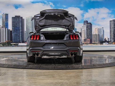 Used 2024 Ford Mustang GT Premium image 12