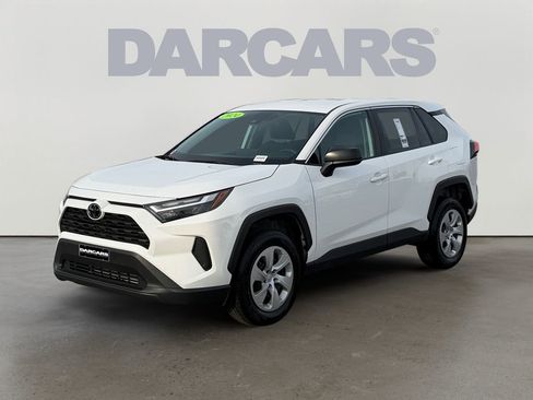 Used 2024 Toyota RAV4 LE AWD/4WD image 3