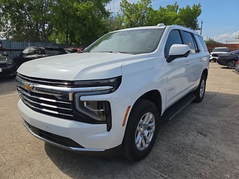 Used 2025 Chevrolet Tahoe LT image 1