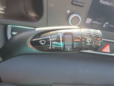 Certified 2022 Hyundai Elantra SE image 29