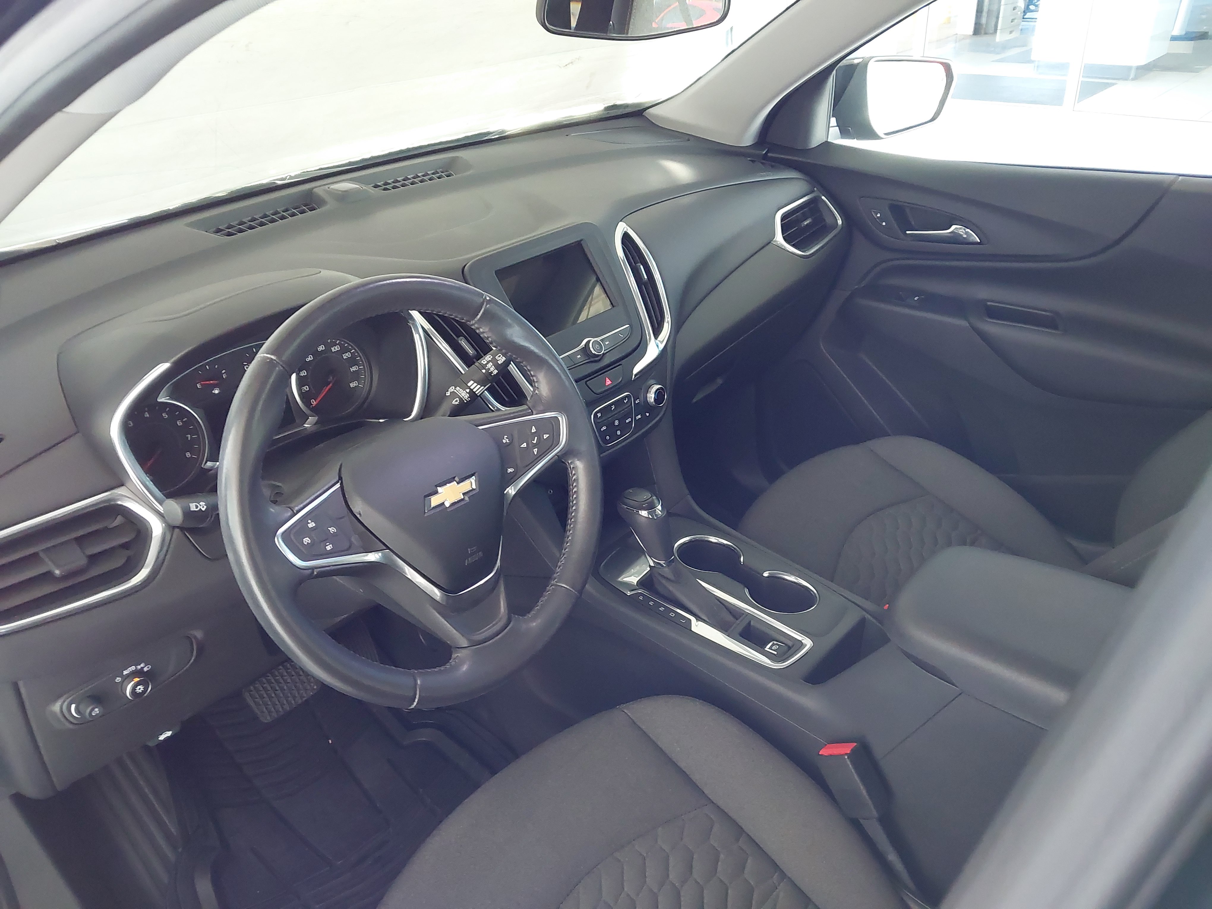 Used 2019 Chevrolet Equinox LT FWD image 17