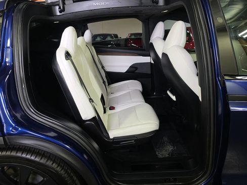 Used 2023 Tesla Model X AWD/4WD image 24