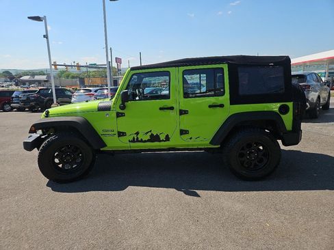 Used 2012 Jeep Wrangler Unlimited Sport AWD/4WD image 6