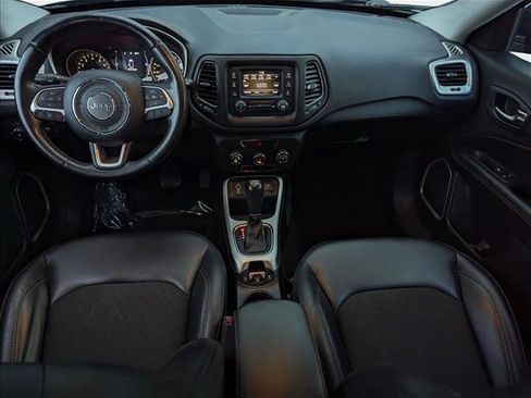 Used 2018 Jeep Compass Latitude image 16
