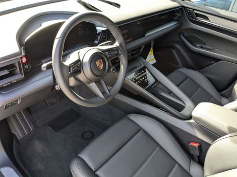Certified 2025 Porsche Macan Electric image 24