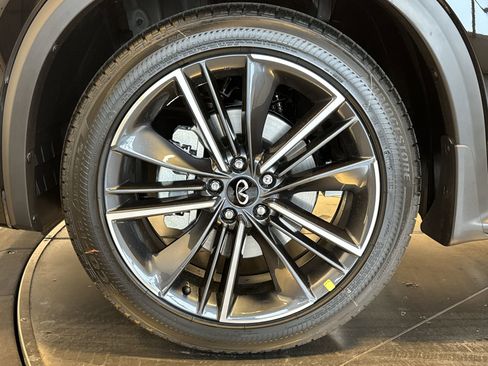 New 2025 INFINITI QX50 Sport image 10