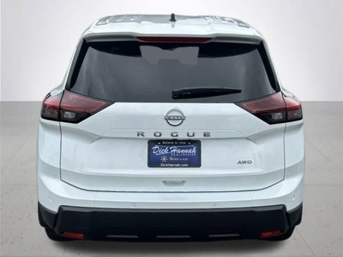 New 2025 Nissan Rogue S image 8