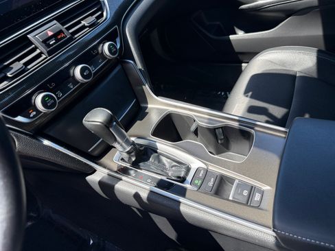 Used 2022 Honda Accord Sport image 13