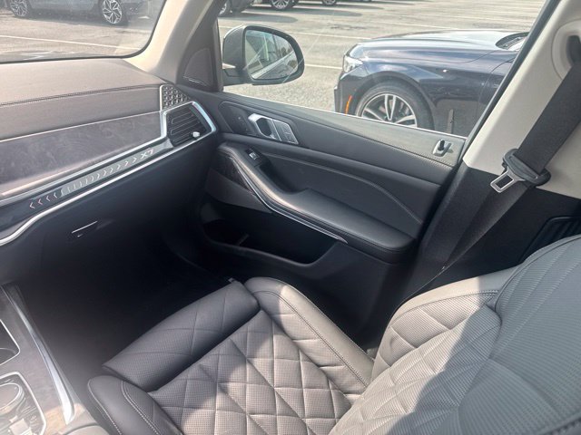 Certified 2026 BMW X7 xDrive40i w/ Premium Package AWD/4WD image 21