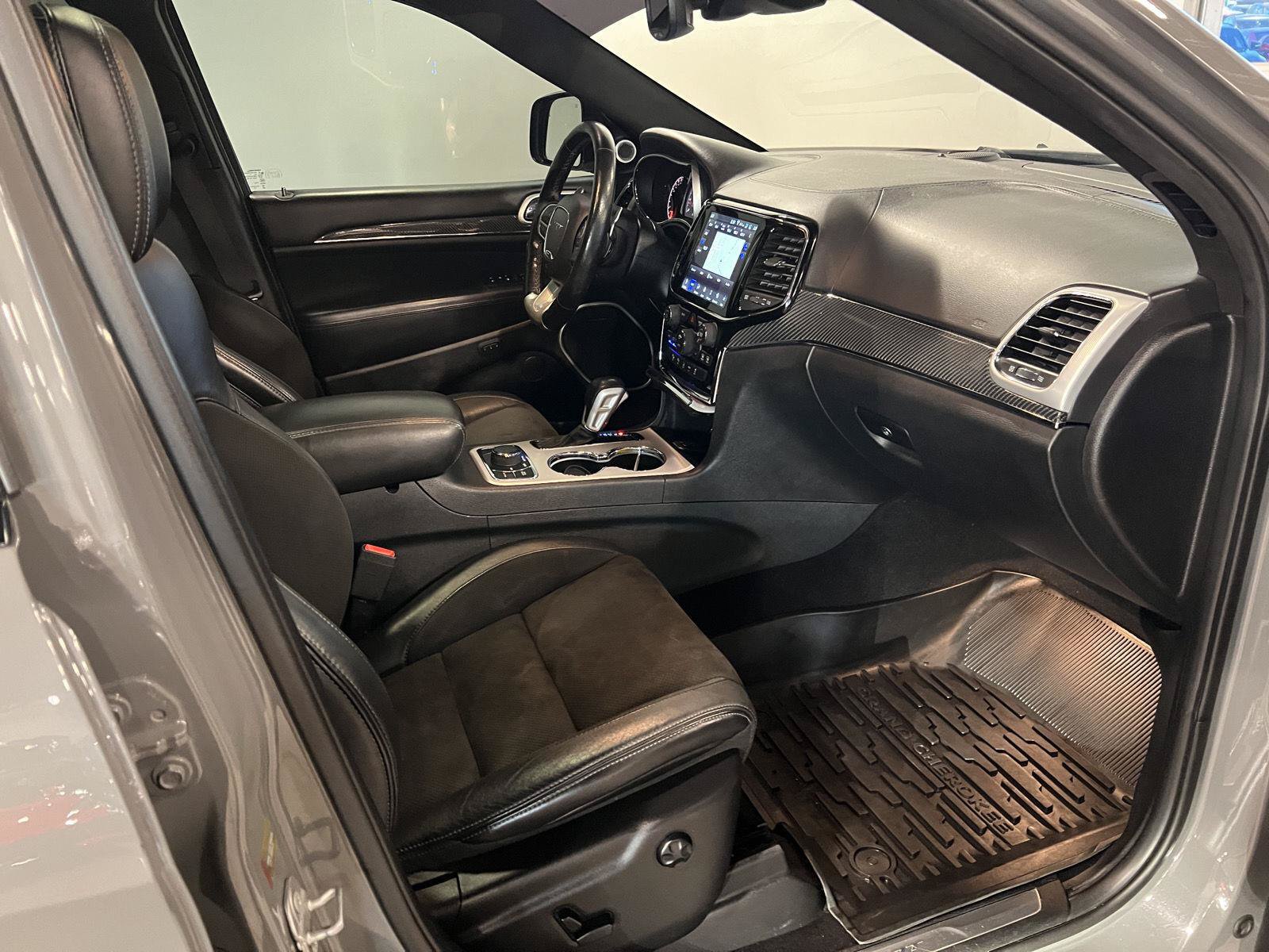 Used 2019 Jeep Grand Cherokee SRT AWD/4WD image 47