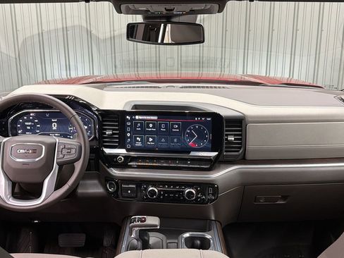 Used 2025 GMC Sierra 1500 SLT AWD/4WD image 35