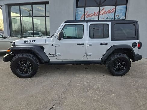 Used 2022 Jeep Wrangler Unlimited Sport image 5