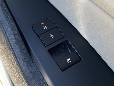 New 2026 Kia Sportage EX FWD image 24
