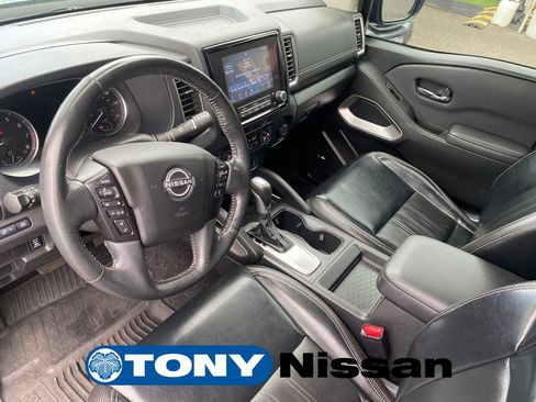 Used 2022 Nissan Frontier SV w/ SV Premium Package RWD image 13