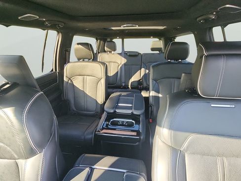 Used 2025 Jeep Grand Wagoneer L Series II Obsidian w/ Quick Order Packagew 28T AWD/4WD image 21