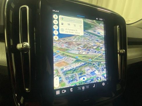 Used 2025 Volvo XC40 B5 Core image 19