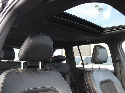 Used 2023 Jeep Grand Cherokee Altitude image 34