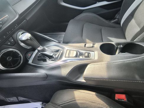 Used 2020 Chevrolet Camaro LT w/ RS Package image 13
