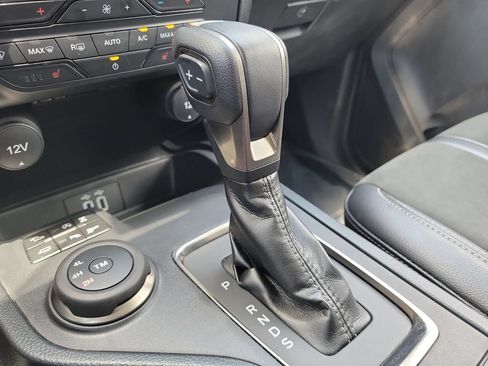 Used 2022 Ford Ranger Lariat w/ Tremor Off-Road Package AWD/4WD image 26