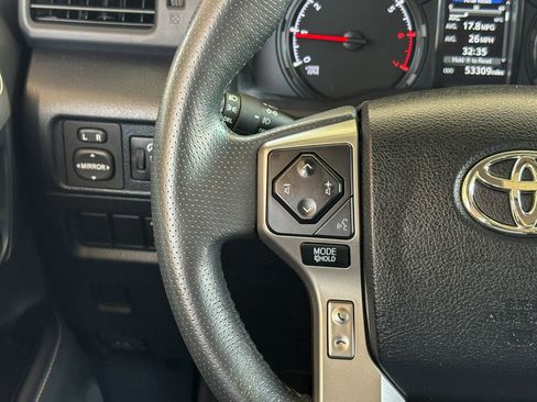 Used 2022 Toyota 4Runner SR5 Premium w/ Moonroof Package AWD/4WD image 31