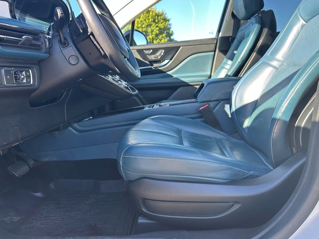 Used 2020 Lincoln Corsair Reserve w/ Elements Package AWD/4WD image 12