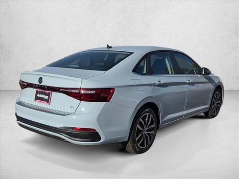 New 2026 Volkswagen Jetta SE FWD image 2
