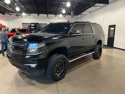 Used 2015 Chevrolet Suburban LTZ AWD/4WD image 7