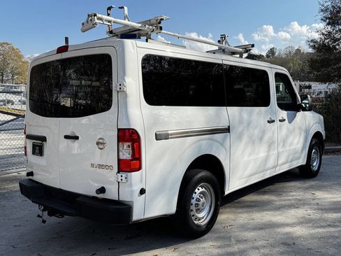 Used 2020 Nissan NV 3500 S image 8